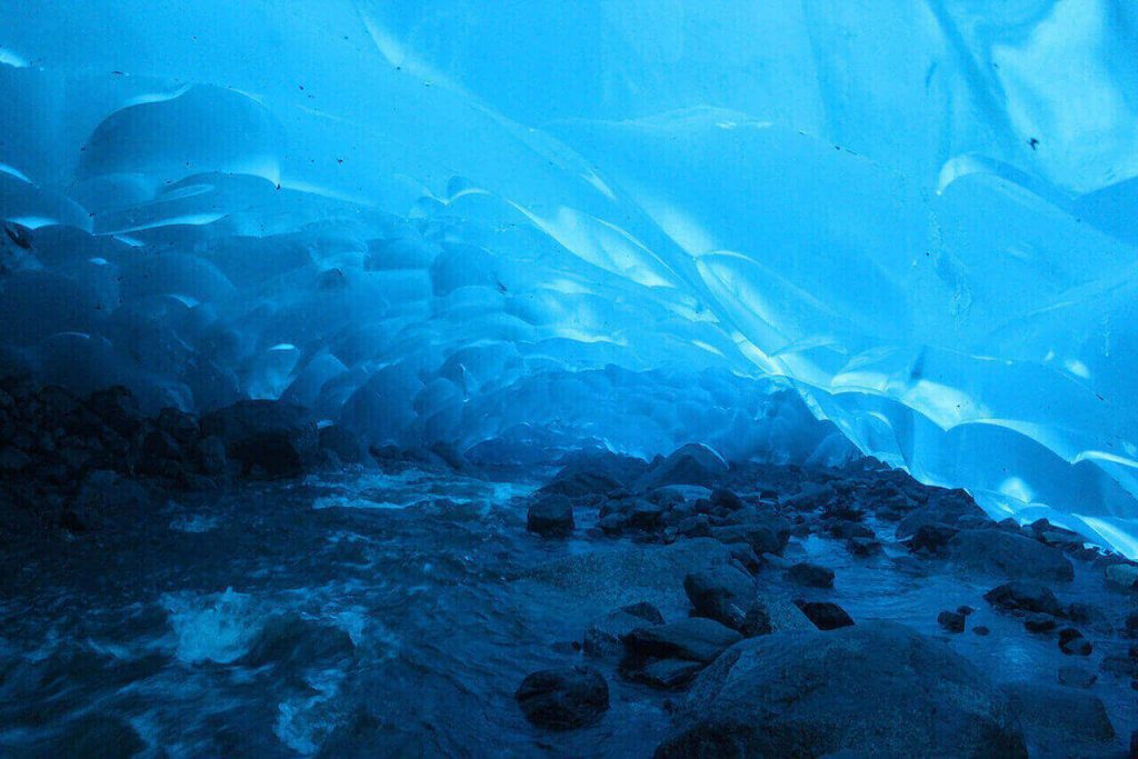 mendenhall-ice-caves