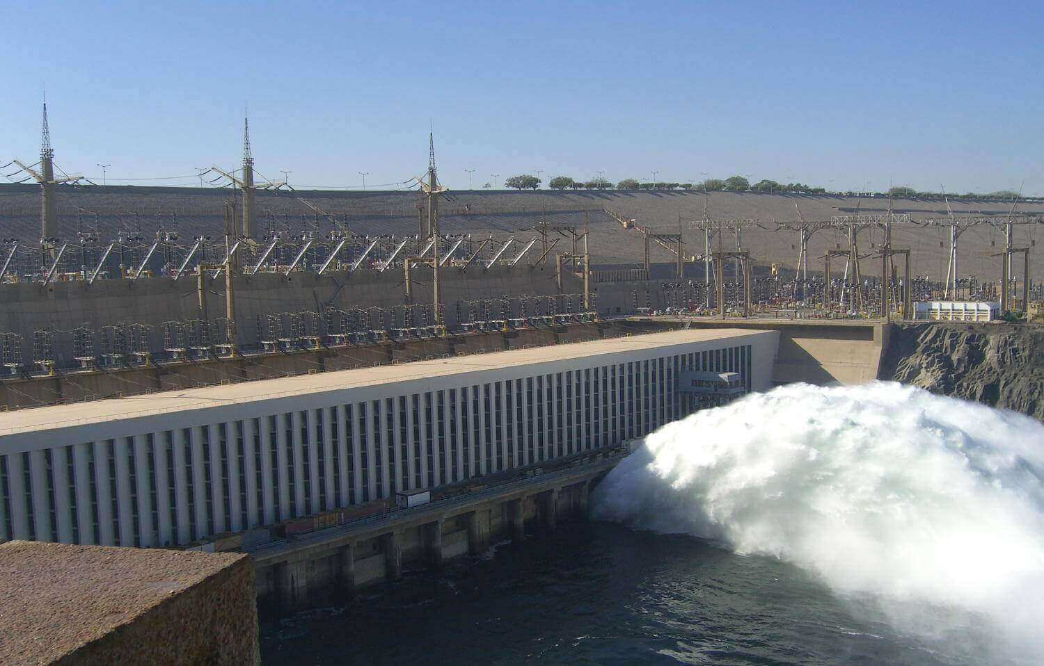 Асуанская плотина в египте. Асуанская плотина в египте. Плотина в египте. Плотина в египте. Асуанский гидроузел в египте.