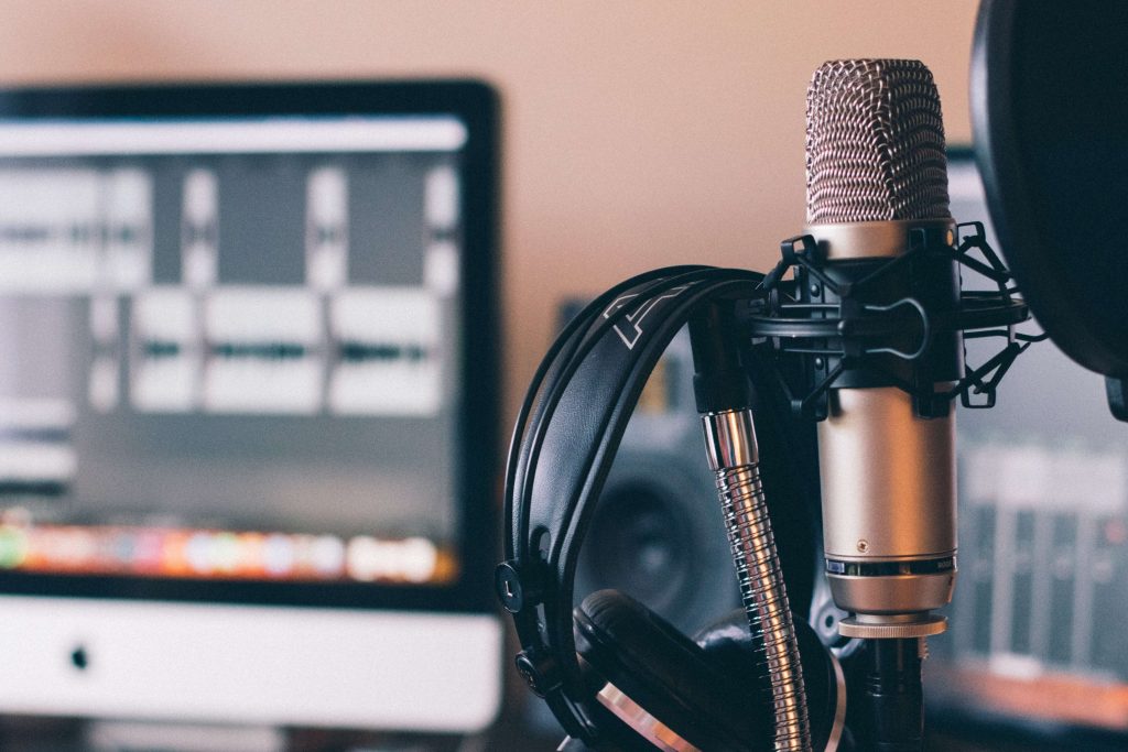 the-best-10-tech-podcasts-of-2023-a-must-listen-lineup-for-tech-lovers